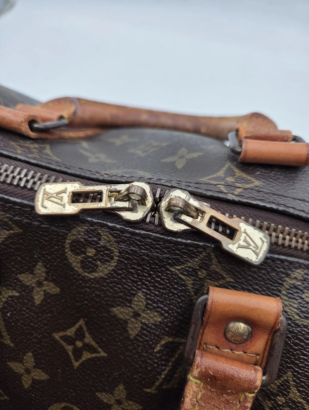 LOUIS VUITTON Monogram Keepall Bandouliere 45 Boston Bag.